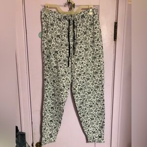 Rae Dunn fall patterned leggings/joggers